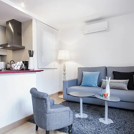 Rambla Attic Paris Apartment *