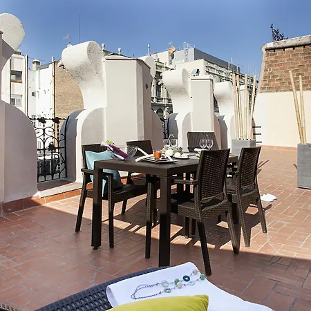 Rambla Attic Paris Apartment Barcelona